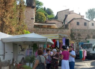 Spello: a “Borgo” torna il mercato settimanale del mercoledì