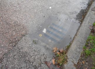 Ponte San Giovanni, le forti piogge ostruiscono i tombini