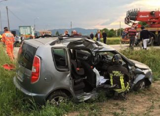 Donna esce ferita da uno scontro tra un auto e un camion