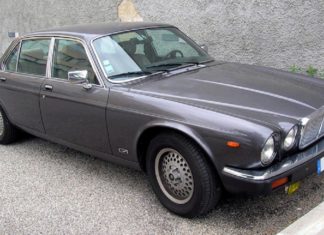 La Guardia di Finanza confisca beni per 300mila euro