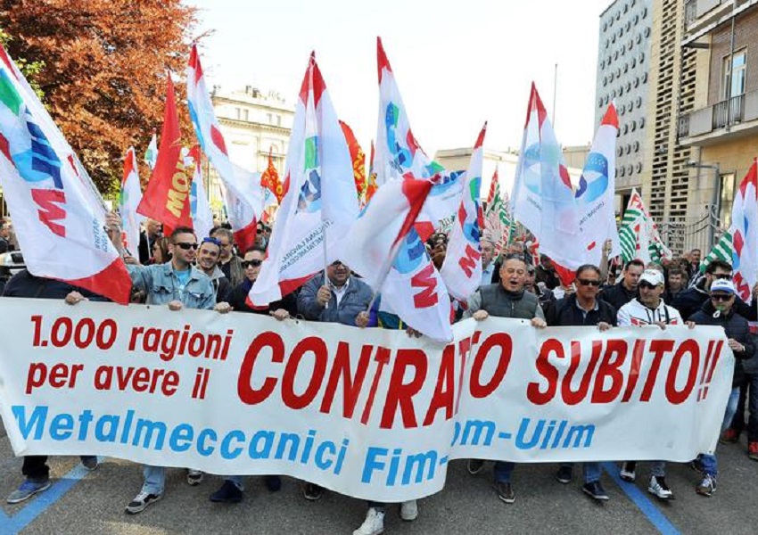 Metalmeccanici: migliaia lavoratori manifestano a Torino