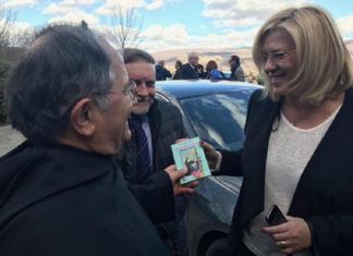 Corina Cretu in visita a Cascia, devota a Santa Rita