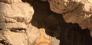 Sisma: riemerge un affresco dalla Basilica di Norcia