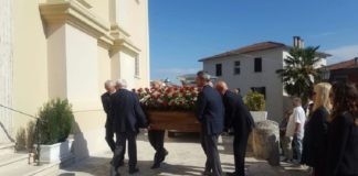 Chiesa gremita a Narni Scalo per i funerali di Gastone Moschin