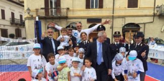 Nella piazza di Norcia si gioca a "Gioca volley in sicurezza"