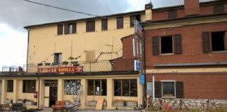 Si abbatte lo storico Hotel Sibilla di Castelluccio