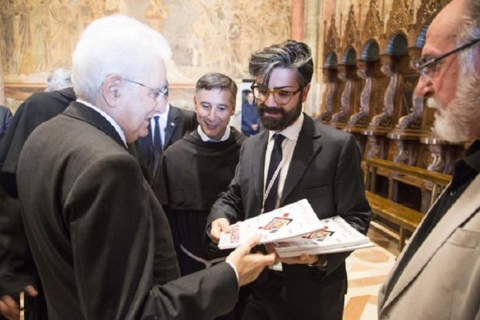 A Mattarella una copia della rivista San Francesco. E' stata consegnata in occasione della visita del Presidente alla Basilica di Assisi.