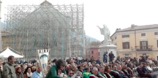 Norcia ricorda il sisma: messa in piazza
