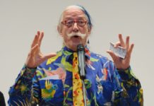 Patch Adams fa visita ai bambini dell'ospedale di Perugia