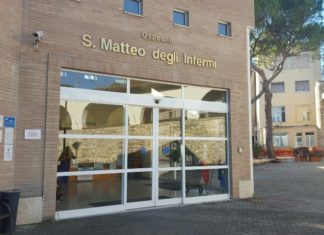 Spoleto: malore per dirigente medico in ospedale, salvato da colleghi