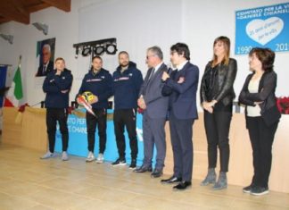 I calciatori del Perugia fanno visita al Residence "Chianelli"