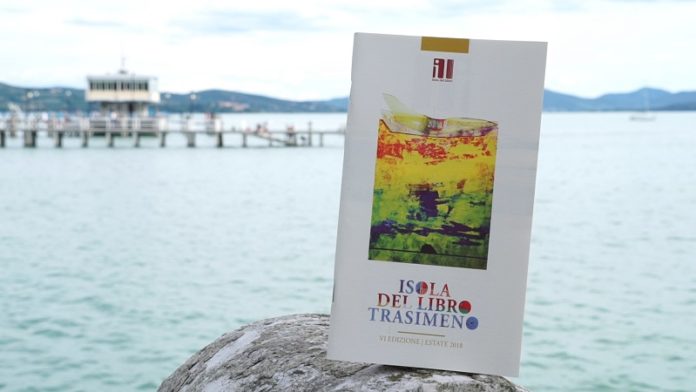 Caffè letterari, recitazione e cabaret: torna l'Isola del Libro Trasimeno