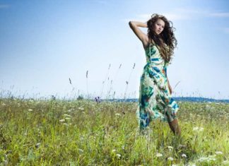 Gli studenti del “Cavour Marconi Pascal” alle prese con la “green fashion”