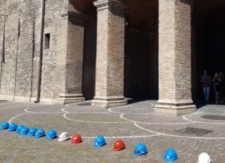 AST Terni: presidio degli operai davanti al Comune