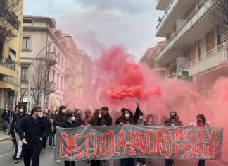 Terni: corteo e manifestazione per Lorenzo, morto durante uno stage