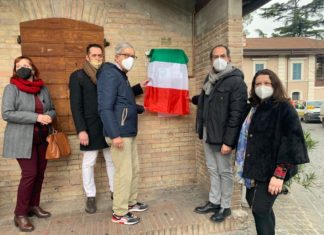 L’Associazione Amici del Cuore Valle Umbra dona alla comunità di Spello un defibrillatore