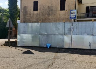 Todi, strappati i manifesti della Lega