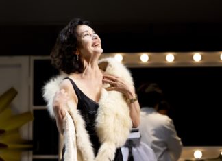 Monica Guerritore adatta e dirige per il teatro il film capolavoro Ginger & Fred