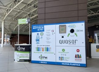 Al Quasar Village arriva l’eco-compattatore Coripet per riciclo ‘bottle to bottle’