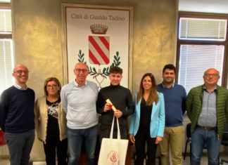 Ricevuto in municipio il giovane stilista Edoardo Mariani