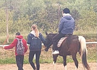 Terni, “Un cavallo per un sorriso” all’artistico Metelli