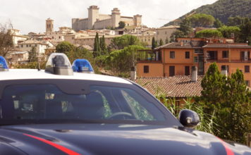 Furto ed indebito utilizzo di carte di pagamento, denunciate tre persone