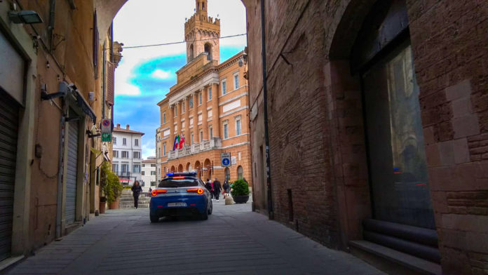 Giano dell'Umbria, aggredisce un 56enne dopo una lite per il cane: denunciato