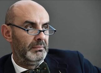 Carriera alias al liceo Mariotti: “Scelta gravissima, stop all’ideologia gender”