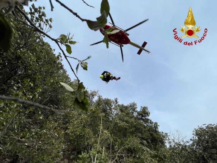 Cacciatori bloccati: recuperati dai Vigili del fuoco