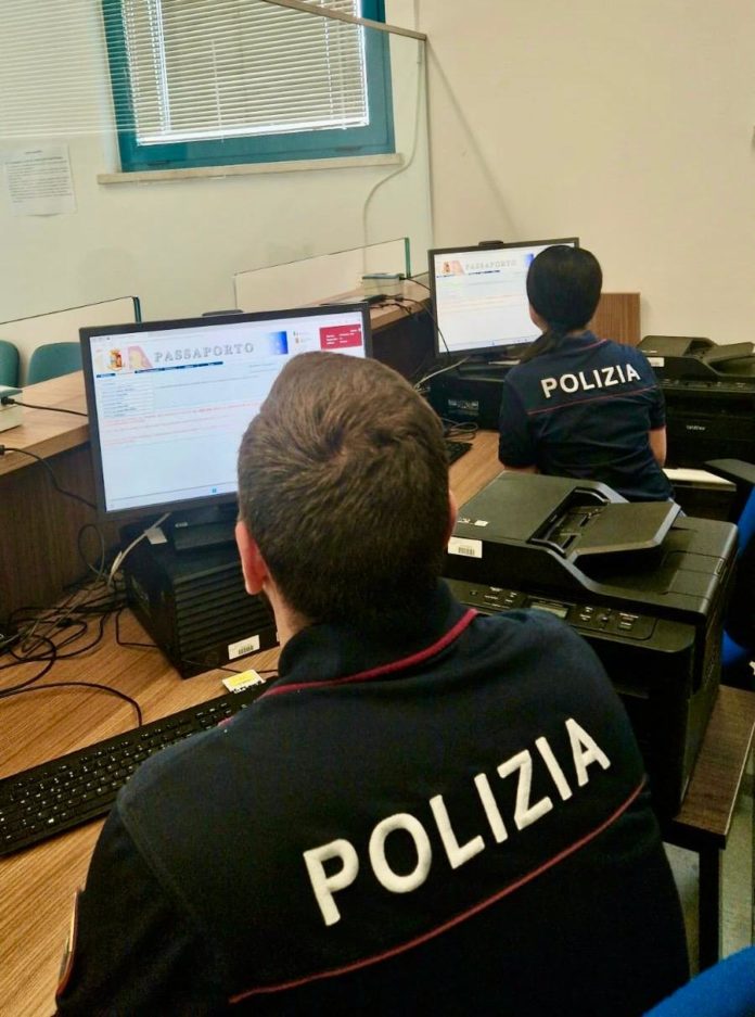 foto sportello passaporti