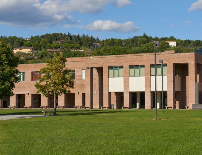 1ee51940-5081-49b0-9470-d6582416448c