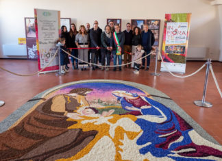 Le Infiorate di Spello rivivono nel calendario Maestri del petalo 2026