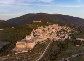 Ad Assisi la fiamma olimpica di Milano-Cortina 2026