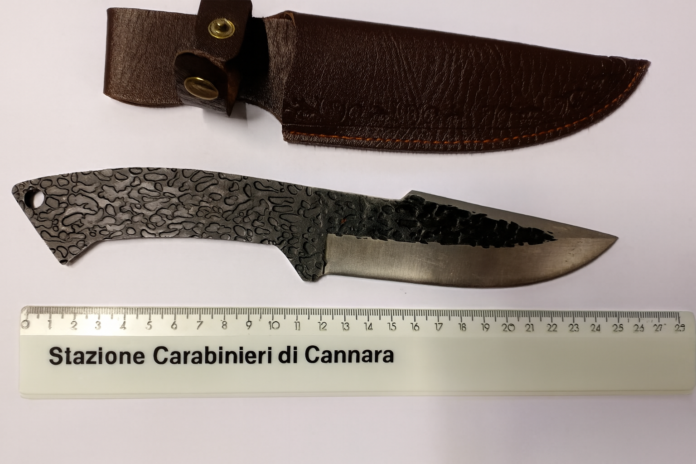 Cannara, rifiuta test antidroga. Trovato con hashish e coltello giapponese. Denunciato